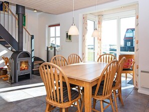 House | Dining - 6 Person Holiday Home in Juelsminde-by Traum (Juelsminde)