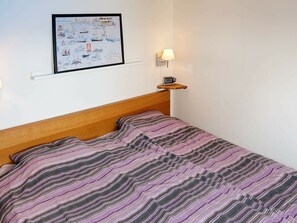1 Schlafzimmer, individuell eingerichtet