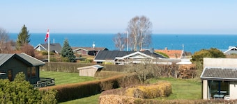 6 Person Holiday Home in Allingabro-by Traum