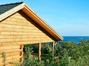 Property grounds - 6 Person Holiday Home in Allinge (Allinge)
