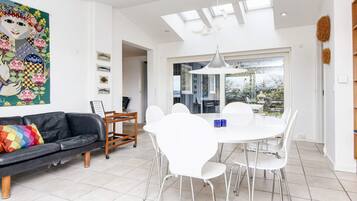 House | Dining