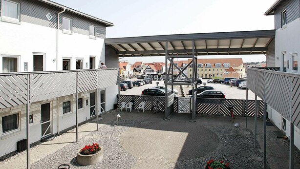 Immagine non classificata, 1 di 2, pulsante