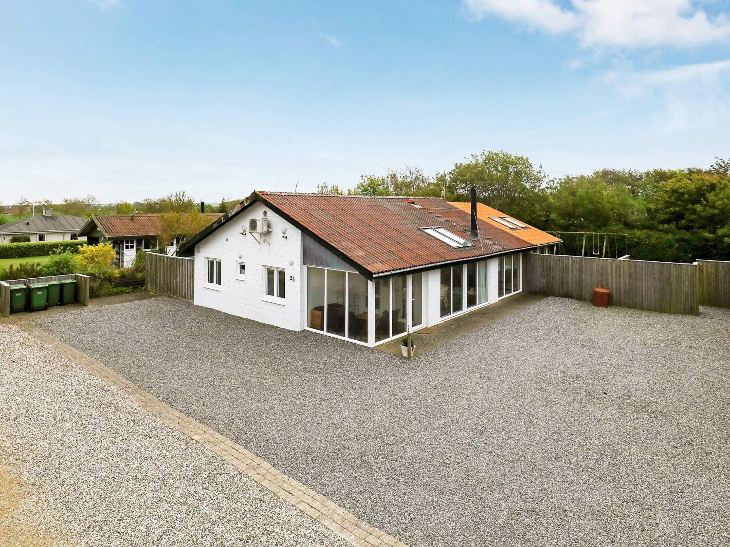 المنشأة من الخارج