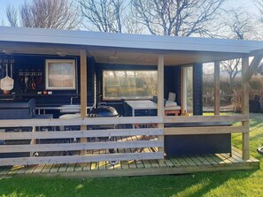 House | Outdoor dining