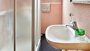 Bathroom - 5 Person Holiday Home in Falkenberg (Falkenberg)