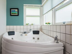 House | Sauna - 8 Person Holiday Home in Brovst (Brovst)