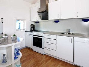 Ofen, Geschirrspüler, Hochstuhl