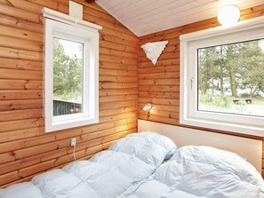 3 bedrooms, individually furnished - 6 Person Holiday Home in Blavand (Blavand)