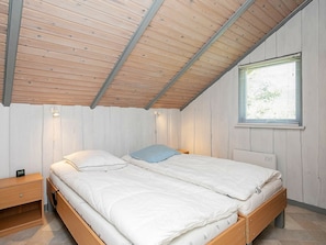 3 bedrooms, individually furnished, cribs/infant beds