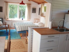 3 bedrooms, individually furnished, cribs/infant beds