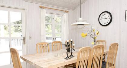 6 Person Holiday Home in Albaek-by Traum