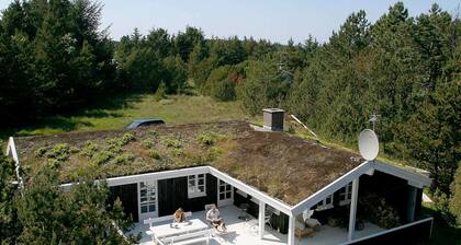 6 Person Holiday Home in Albaek
