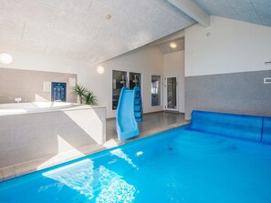 Maison | Piscine | Piscine intérieure, piscine extérieure