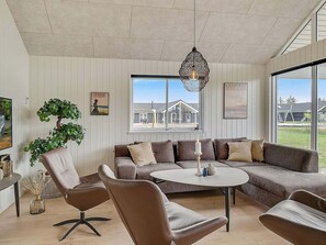 House | Interior - Luxury Retreat With Pool - By Traum Ferienwohnungen (Norre Nebel)