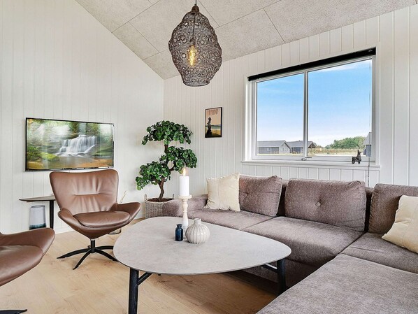 House | Interior - Luxury Retreat With Pool - By Traum Ferienwohnungen (Norre Nebel)