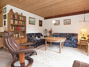 Living room - Attractive Holiday Home in Rødby With Terrace (Rodby)
