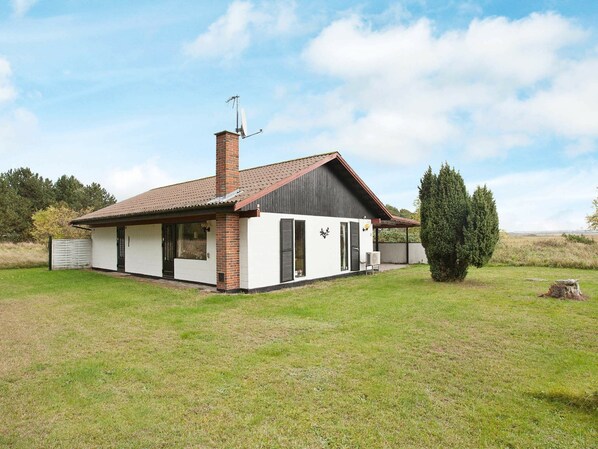 House | Exterior - Attractive Holiday Home in Rødby With Terrace (Rodby)