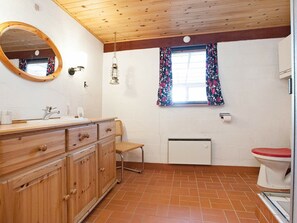Bathroom - Attractive Holiday Home in Rødby With Terrace (Rodby)