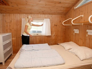 3 bedrooms, individually furnished, cribs/infant beds