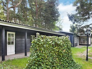 Exterior - Vintage Holiday Home in Væggerløse With Indoor Whirlpool (Vaeggerlose)