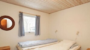 5 kamar tidur dan tempat tidur bayi
