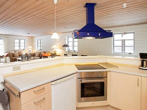 House | Interior - Tranquil Retreat With Spa - By Traum Ferienwohnungen (Idestrup)