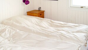 Room - Spacious Holiday Home in Børkop near Sea (Borkop)