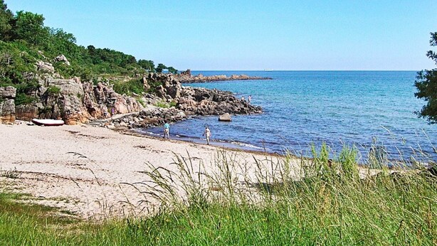 Beach - Elegant Holiday Home in Allinge Bornholm With Terrace (Allinge)