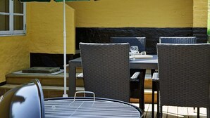 Exterior - Elegant Holiday Home in Allinge Bornholm With Terrace (Allinge)