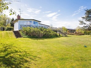Exterior - Scenic Holiday Home in Hovedstaden near Sea (Vejby)
