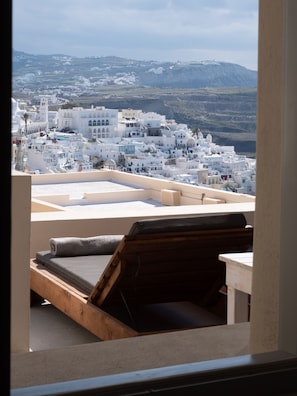 Cliff Suite, Caldera View, Outdoor Hot Tub (for 2) | Terrazza/patio