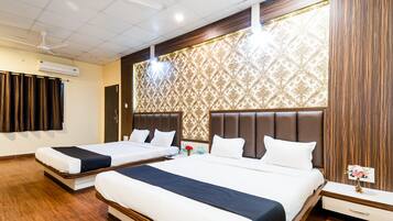 ファミリー スイート | 1 室のベッドルーム、デスク、遮光カーテン、WiFi (無料)