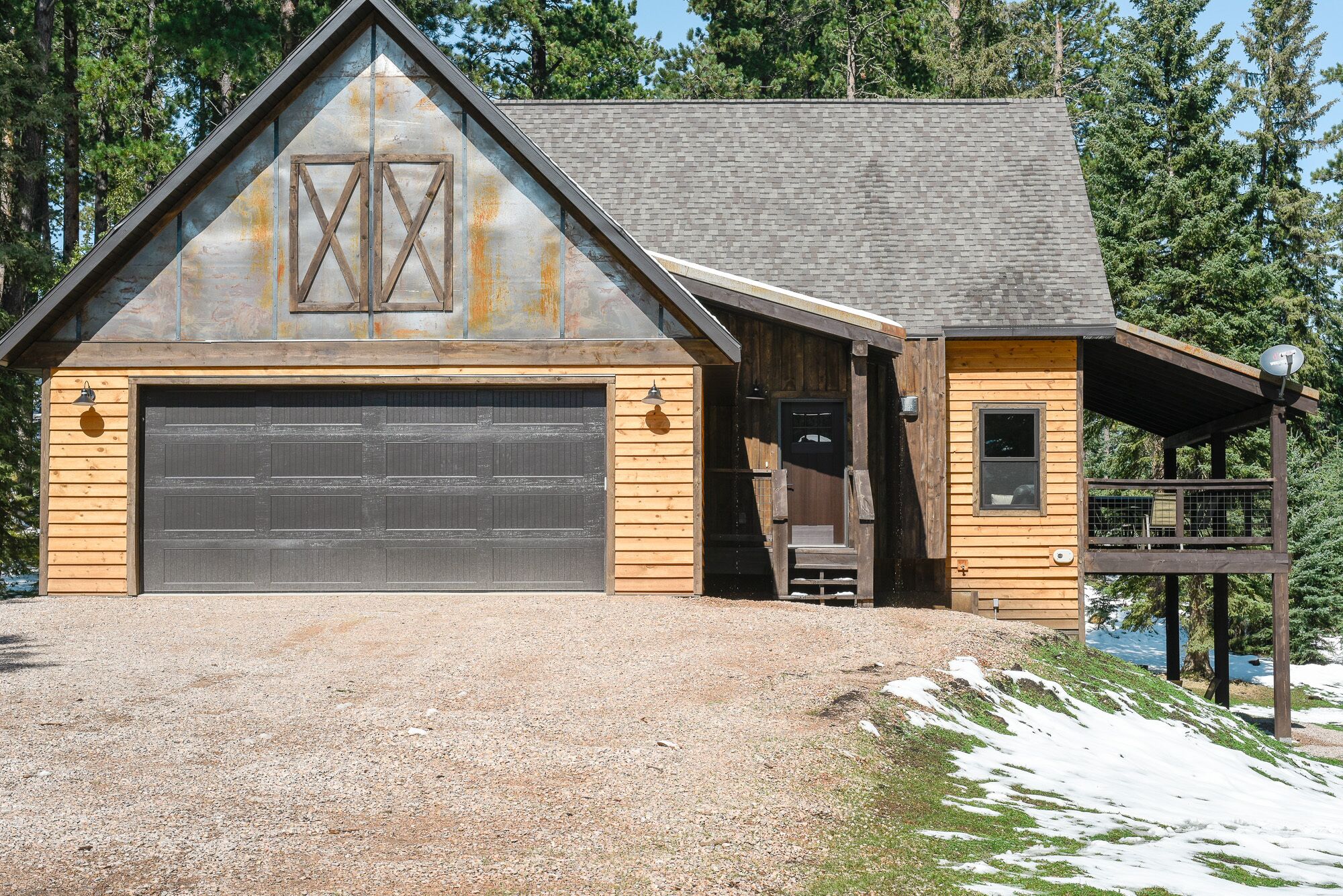 Brand New Unique Cabin w/ Large Windows, 2 Decks, Walk-out Basement & Wet Bar