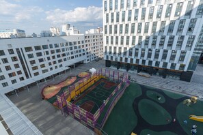 Business Room | Courtyard view