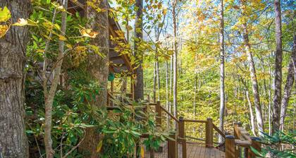 Sweetwater Cottage - Private Cottage Tucked in the Woods - Hot Tub - River Access