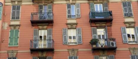 Fachada da propriedade