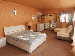 4 Schlafzimmer, Bügeleisen/Bügelbrett, WLAN, Bettwäsche