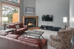 Téléviseur à écran plat, foyer