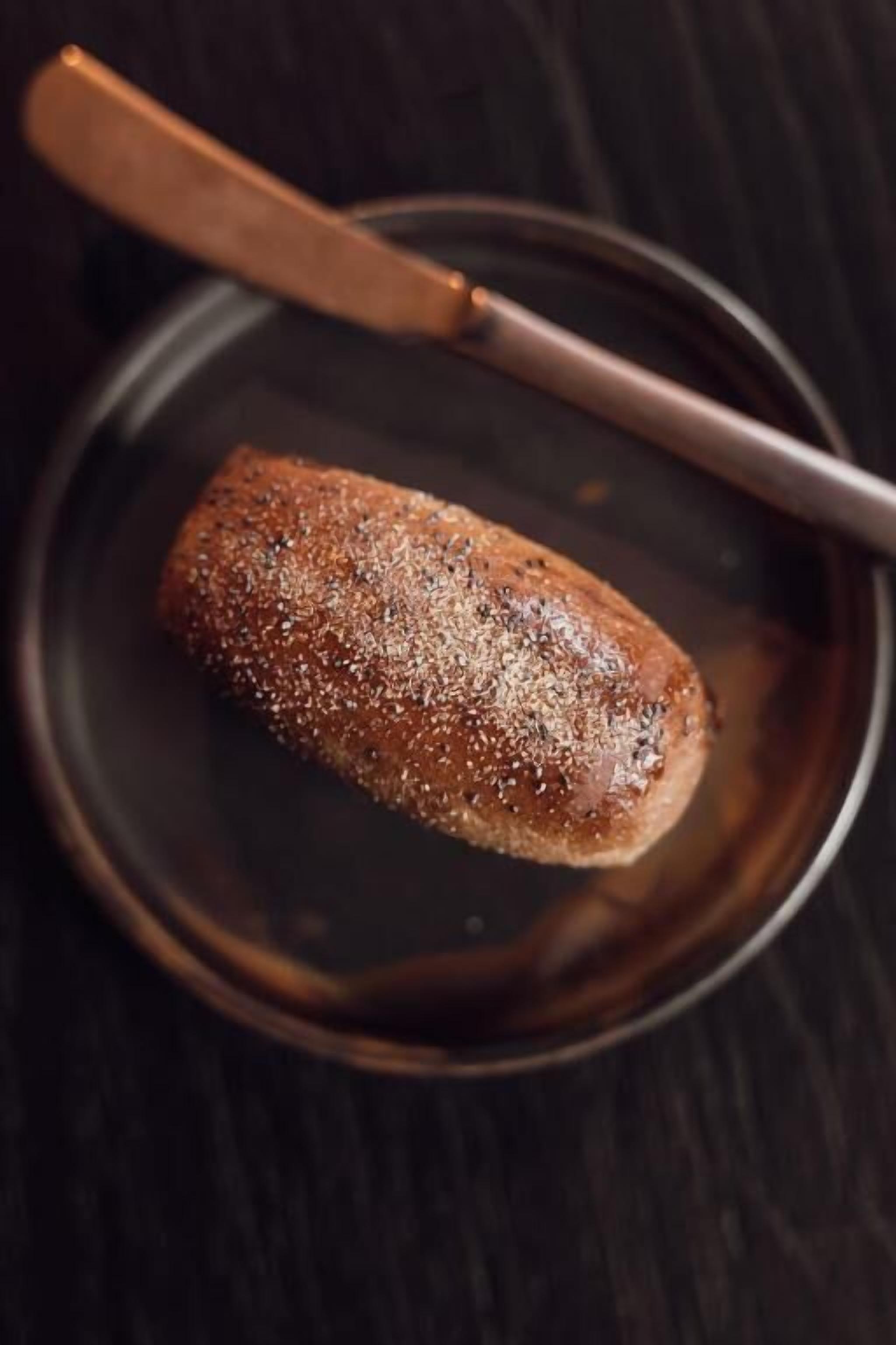 breakfast, lunch and dinner served