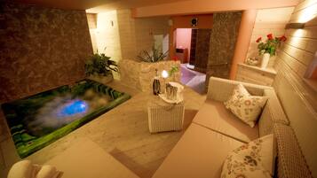 Sauna, steam room, massages