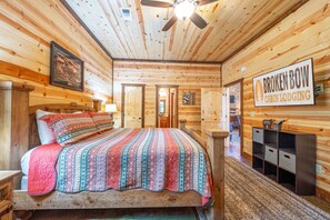 4 bedrooms, travel cot, free WiFi, bed sheets