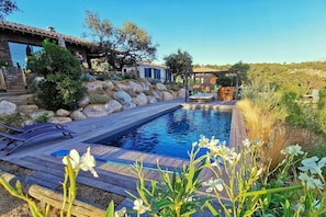 Outdoor pool, a heated pool - 4 bedroom villa with heated pool and sea view, 5 minutes from the beach (LECCI)