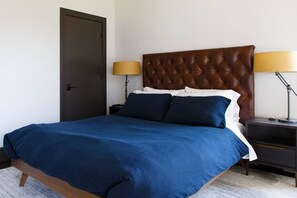 3 bedrooms, in-room safe, desk, iron/ironing board - Gorgeous Modern Home in East Austin! (Austin)