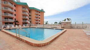 Ulkouima-allas, lämmitetty uima-allas