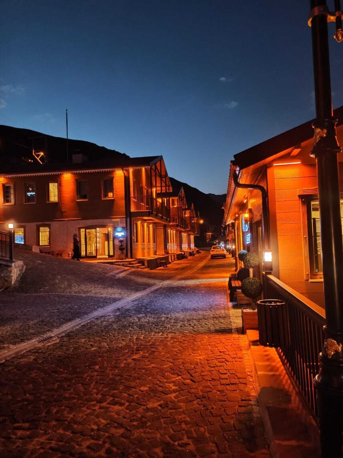 Façade de l’hébergement - soirée/nuit