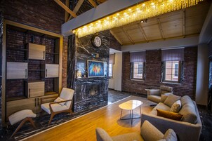 Grand Suite | Living room | 80-cm TV with satellite channels, heated floors