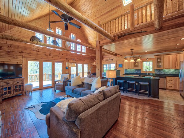 تلفزيون ذكي، مدفأة، كُتُب