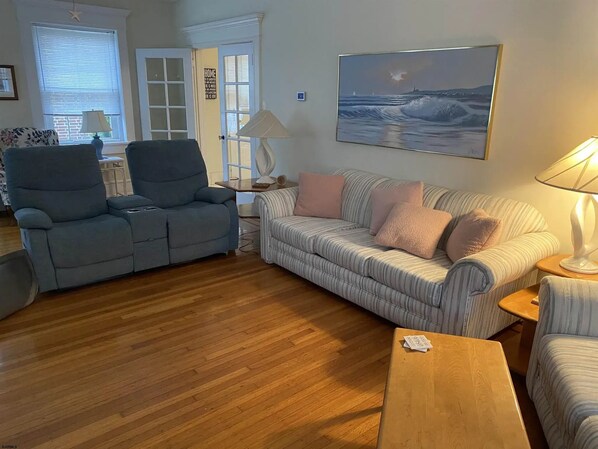 Smart TV, DVD player, ping pong, books