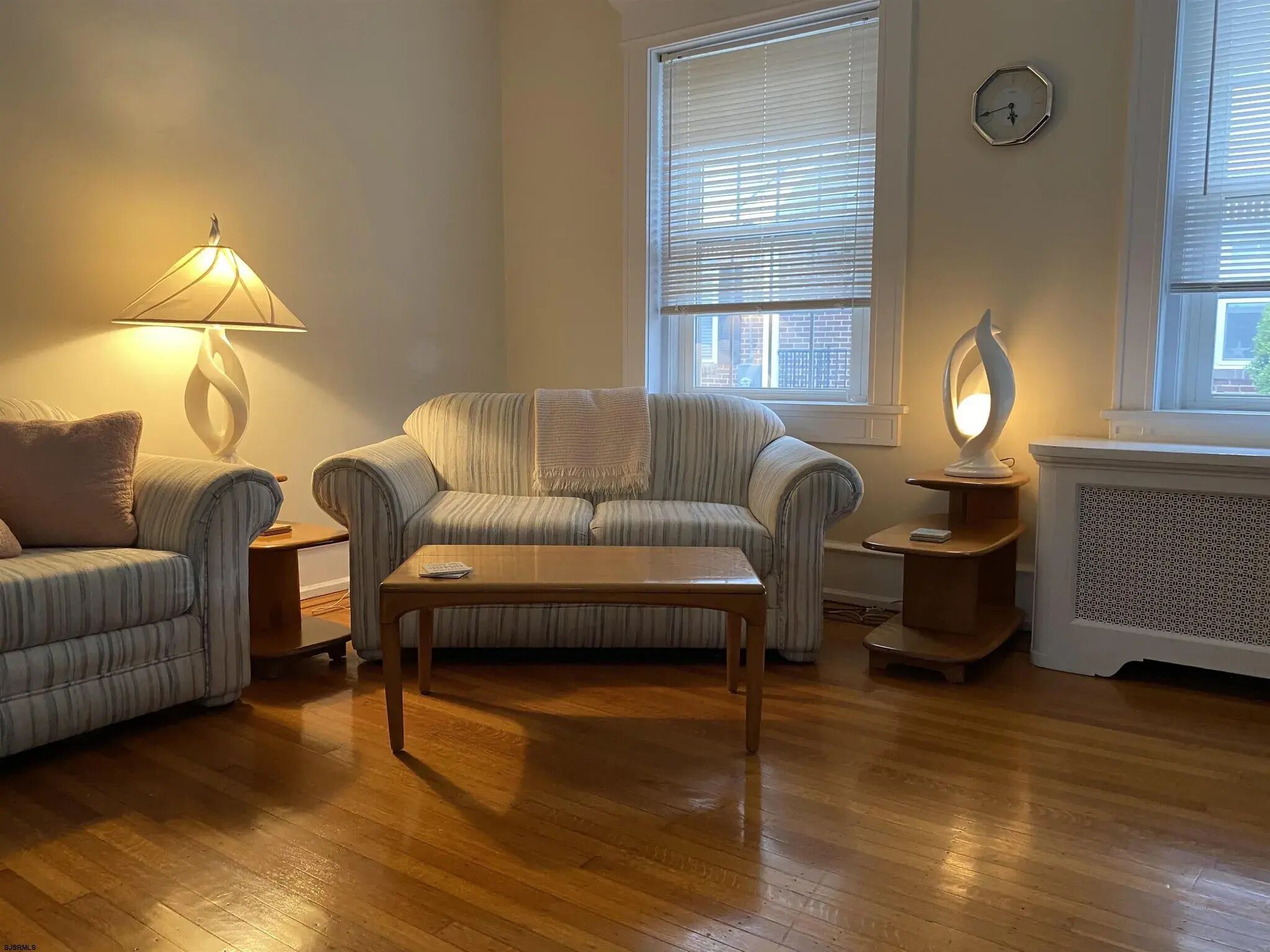 Smart-TV, DVD-spiller, bordtennis og bøker