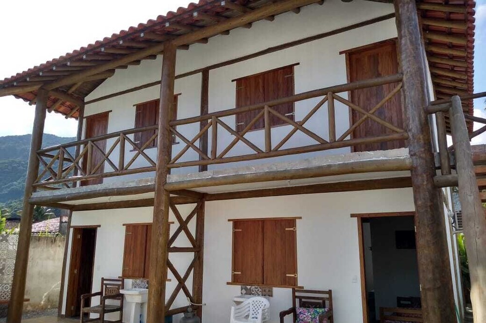 Rustic chalet on Lagoinha Beach